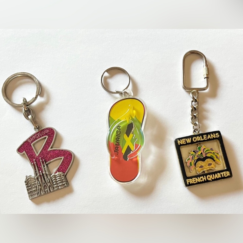 (BRAND NEW) KEYCHAINS (LOT OF 3) - BARCELONA/FRENCH QUARTER/JAMAICA